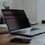 StarTech Filtro de Privacidad Táctil para Portátil de 14.1 Pulgadas 16:10, Negro
