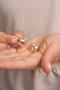 Heliophilia Silver Pendientes de Oro ELKGC68365, Elegantes y Sofisticados Pendientes Dorados de Metal con Laca para Mujer, Brillo Duradero
