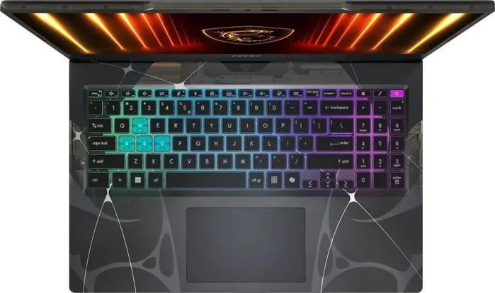 MSI Cyborg 15 B2RWFKG-038XPL con Intel Core 7 240H, 32GB RAM y RTX 5060