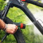 Bosch Limpiador de alta presión inalámbrico con depósito de 6 litros para bicicletas y equipos de exterior
