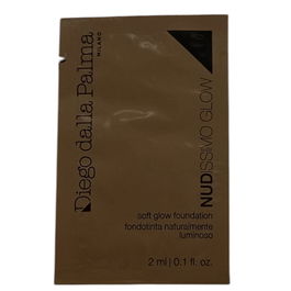 Conjunto, Diego Dalla Palma, Nudissimo - Glow, Extracto de melocotón y magnolia, Cobertura ligera, Base líquida, 253W, Beige claro, 12 pzs, 2 ml *Muestra