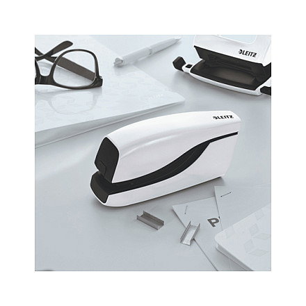 LEITZ Grapadora eléctrica NeXXt Series WOW 5566 blanco perlado