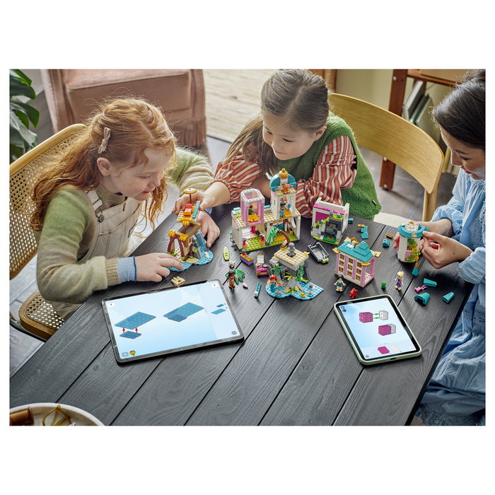 LEGO Disney Princess 43267 Castillo de las Princesas y Mascotas Reales, Juego de Construcción de 787 Piezas para +6 Años