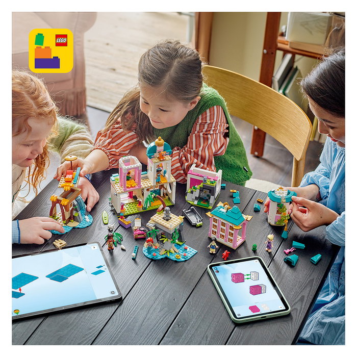 LEGO Disney Princess 43267 Castillo de las Princesas y Mascotas Reales, Juego de Construcción de 787 Piezas para +6 Años