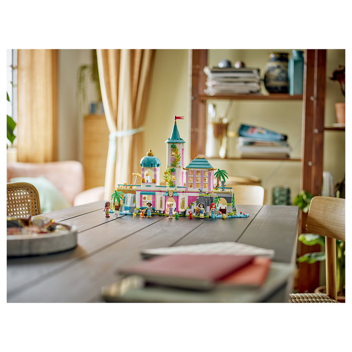 LEGO Disney Princess 43267 Castillo de las Princesas y Mascotas Reales, Juego de Construcción de 787 Piezas para +6 Años