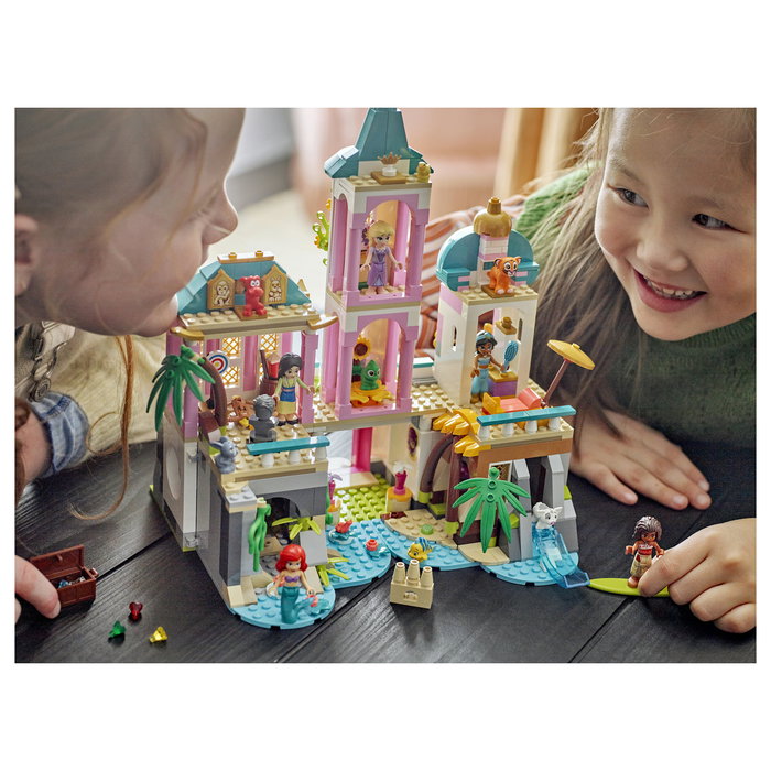 LEGO Disney Princess 43267 Castillo de las Princesas y Mascotas Reales, Juego de Construcción de 787 Piezas para +6 Años