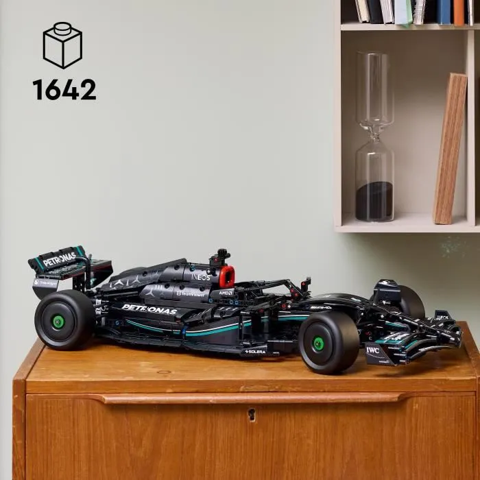 Lego Technic 42171 Mercedes-AMG F1 W14 E Performance Réplica de Coche de Carreras, Decoración de Escritorio