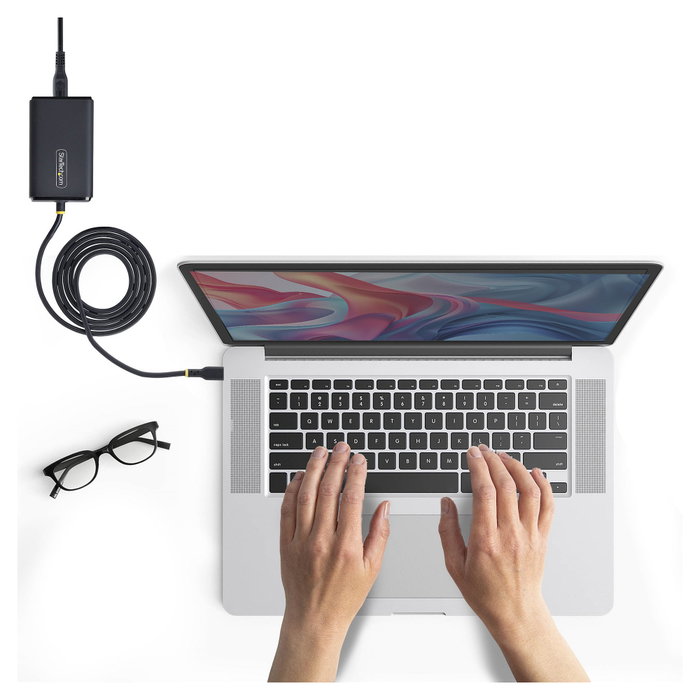 StarTech.com Adaptador de Alimentación USB-C con Cable USB-C de 1.5 m, Conector CA 110-240 V, 65 Vatios, Europa, Negro