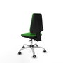 Silla de oficina Elche con mecanismo Asincro tapizada con Tela color Verde. Equipada con Base cromada, Sin brazos y Ruedas 65 mm parqué