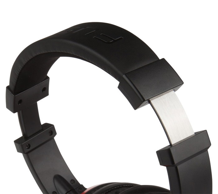 Power A Fusion Wired Gaming Headset Crimson Fade Power A Fusion Wired Gaming Headset Crimson Fade