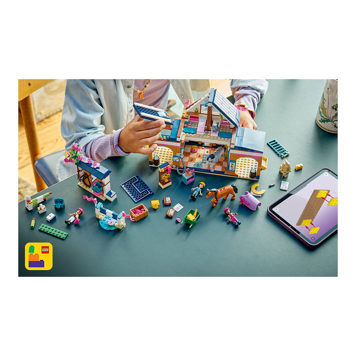 LEGO Friends Establo y Academia de Equitación 42688