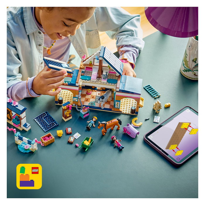 LEGO Friends Establo y Academia de Equitación 42688