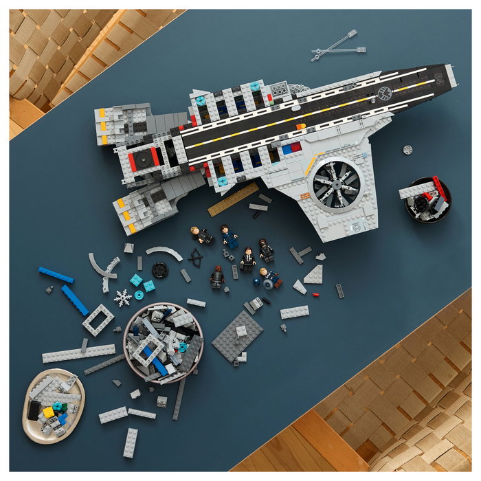 LEGO Marvel S.H.I.E.L.D. Helicarrier 76354