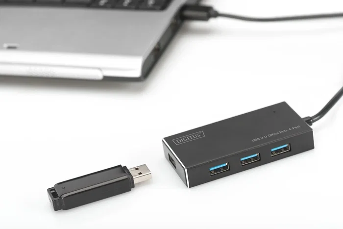 Digitus Hub USB 3.2 Gen 1 con 4 puertos y alimentación, Negro