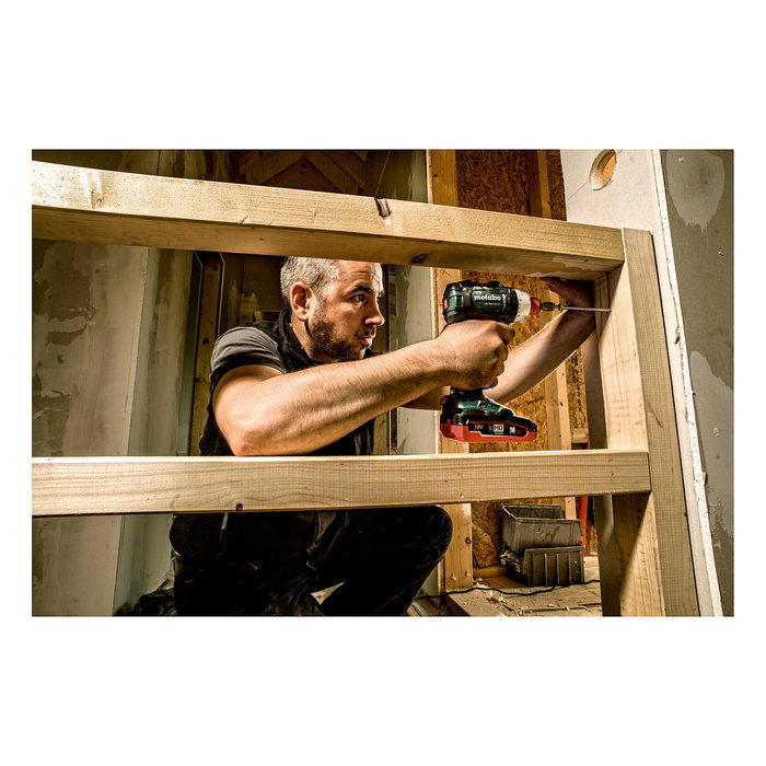 Metabo BS 18 LT BL Q Taladro Atornillador Eléctrico, 18V, Sin Batería, Pistola, Gancho, 2100 RPM, Perfora 13 mm Acero