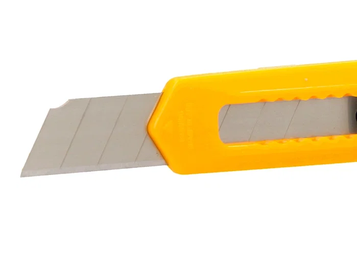 Q-connect XD-11 Cutter Retráctil de Plástico Ancho Cuchilla 18 mm, Accesorio de Oficina y Manualidades, Blíster 1 Unidad