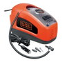 Black+Decker Inflador de aire 11,03 bar / 160 PSI Doble Alimentación 230V CA y 12V CC con 3 Adaptadores, Seleccionador Retroiluminado y Función de Autoapagado, Diseño Compacto