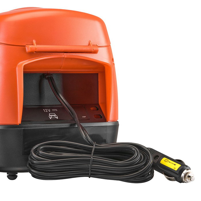 Black+Decker Inflador de aire 11,03 bar / 160 PSI Doble Alimentación 230V CA y 12V CC con 3 Adaptadores, Seleccionador Retroiluminado y Función de Autoapagado, Diseño Compacto