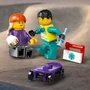 LEGO City Ambulancia De Emergencias 60451 - Juguete de Construcción con Ambulancia, Camilla y Minifiguras de Paramedico y Patinador para Niños +5 Años