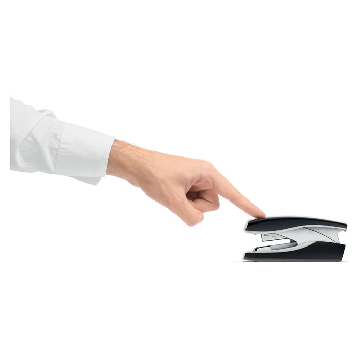 LEITZ 56030095 Grapadora Negra