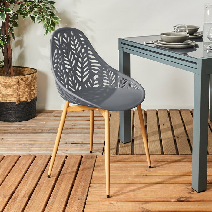 Home Deco Factory Silla Exterior Gris Lucena, Asiento Plástico PP, Patas Hierro, 110 kg Máx, 52.3x53.3x83.4 cm