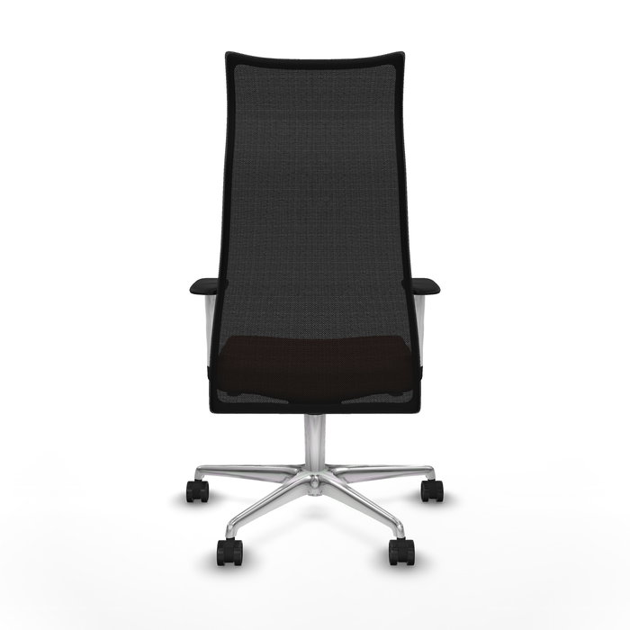 Sillón Albacete con mecanismo Sincro tapizada con Tela color Marrón y malla color Negro. Equipado con Base aluminio, Brazos 1D y Ruedas 65mm nailon