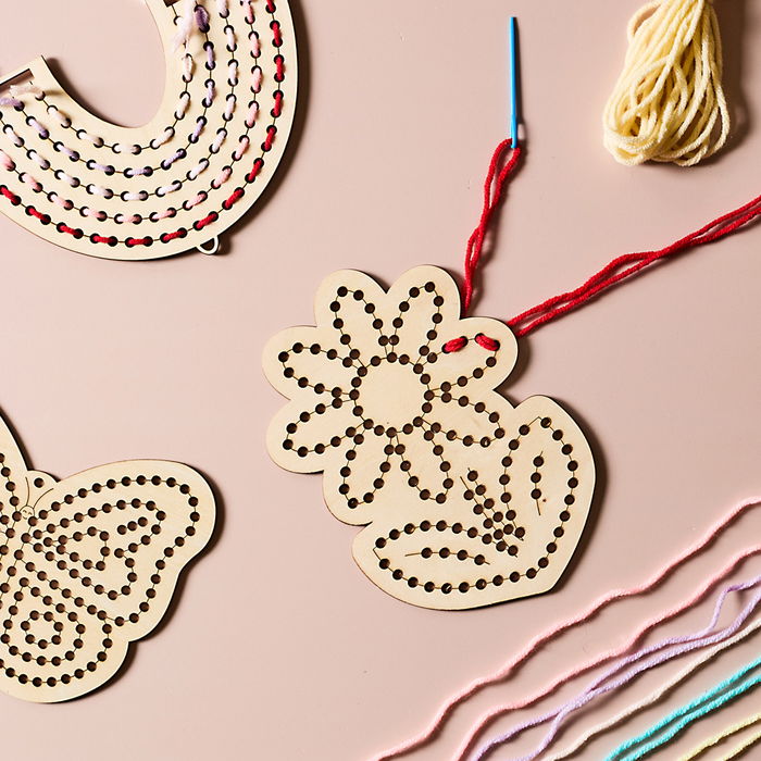 Jeux 2 momes Juego Aprende Costura Montessori Soportes de Madera con Ovillos de Colores