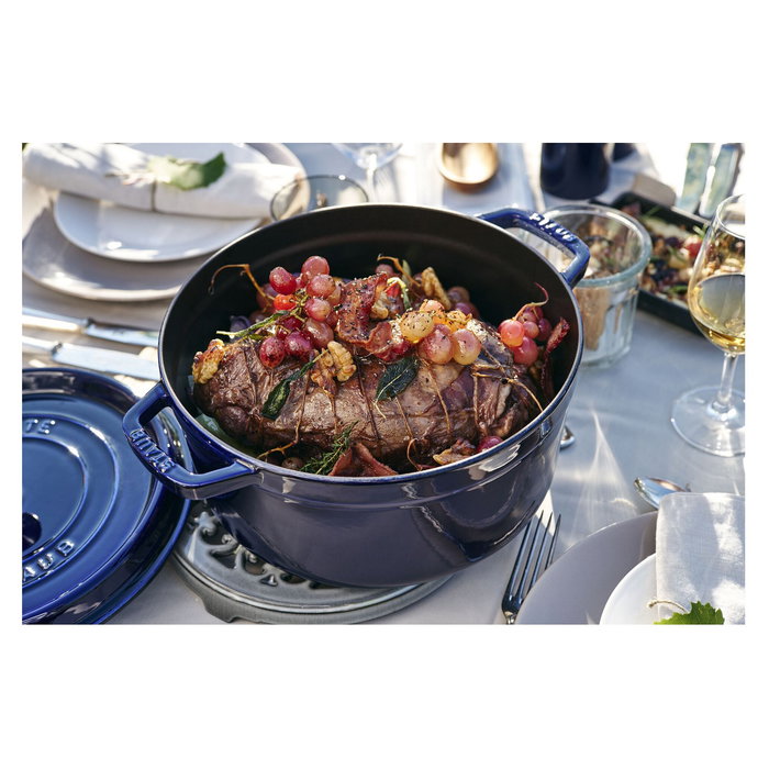 Staub 40510-284-0 La Cocotte Redonda 26 cm Azul, Cacerola de Hierro Fundido Esmaltado 5.25 L para todo tipo de cocinas (Inducción, Gas, Cerámico, Halógeno)