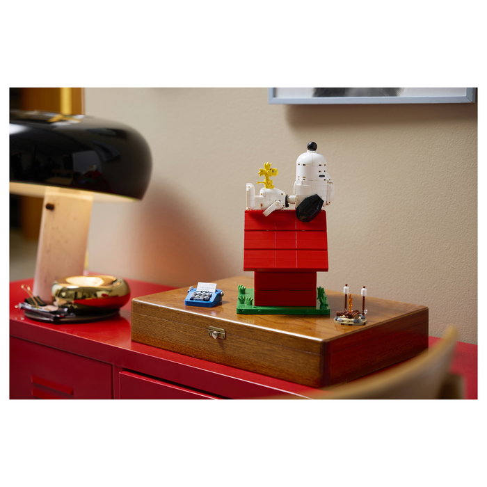 LEGO Ideas 21368 Peanuts: La Caseta de Snoopy LEGO Ideas 21368 Peanuts: La Caseta de Snoopy