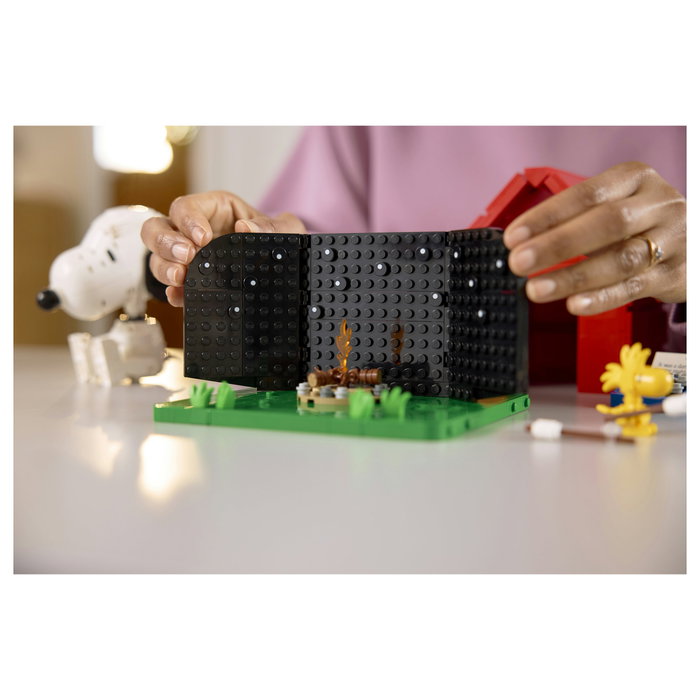 LEGO Ideas 21368 Peanuts: La Caseta de Snoopy LEGO Ideas 21368 Peanuts: La Caseta de Snoopy