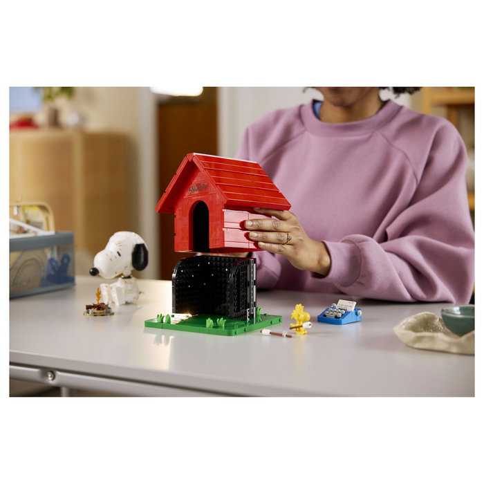 LEGO Ideas 21368 Peanuts: La Caseta de Snoopy LEGO Ideas 21368 Peanuts: La Caseta de Snoopy