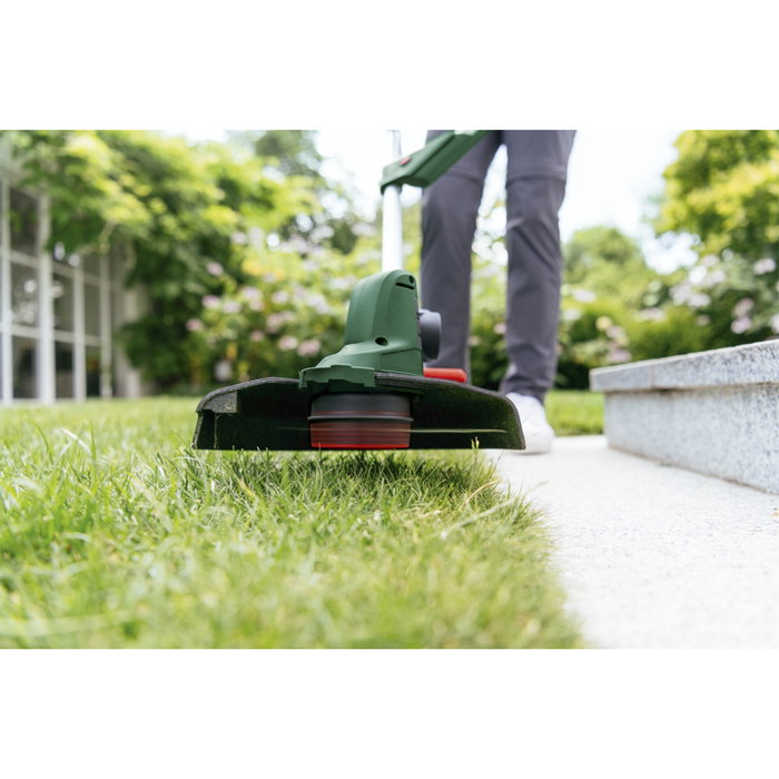 Bosch UniversalGrassCut 18V-26 Cortabordes y Desbrozadora Bosch UniversalGrassCut 18V-26 Cortabordes y Desbrozadora