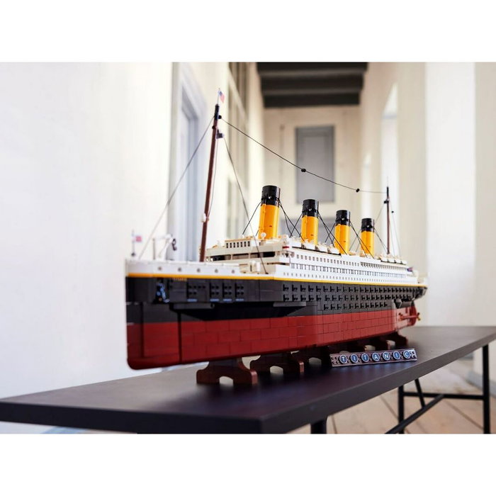 LEGO Creator Titanic (10294) LEGO Creator Titanic (10294)