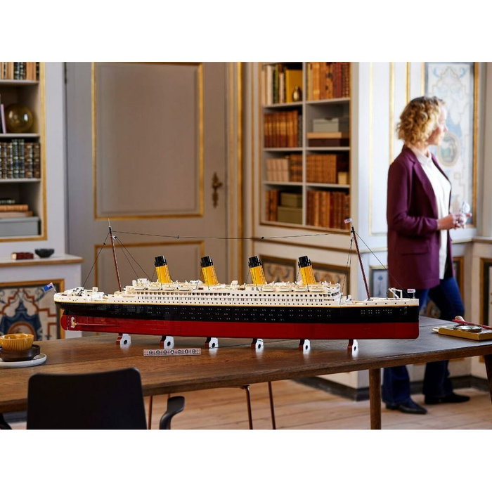 LEGO Creator Titanic (10294) LEGO Creator Titanic (10294)