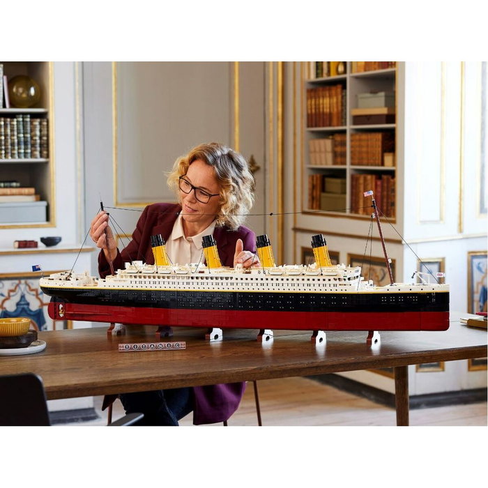 LEGO Creator Titanic (10294) LEGO Creator Titanic (10294)