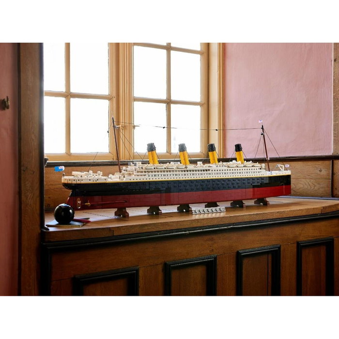 LEGO Creator Titanic (10294) LEGO Creator Titanic (10294)