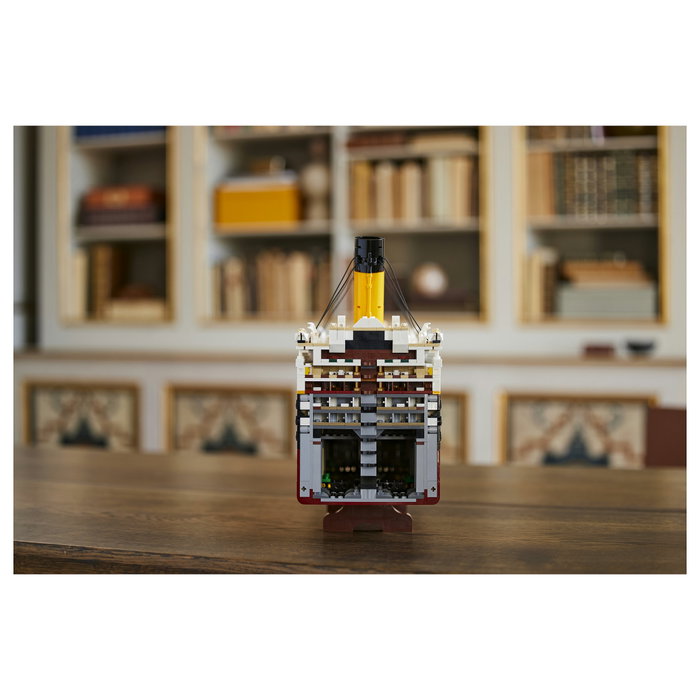 LEGO Creator Titanic (10294) LEGO Creator Titanic (10294)