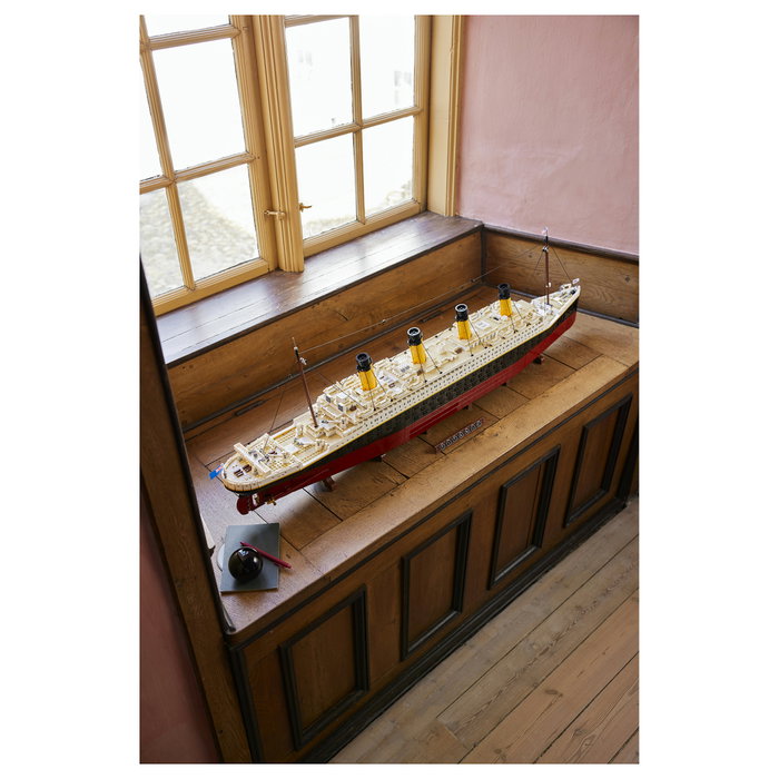 LEGO Creator Titanic (10294) LEGO Creator Titanic (10294)