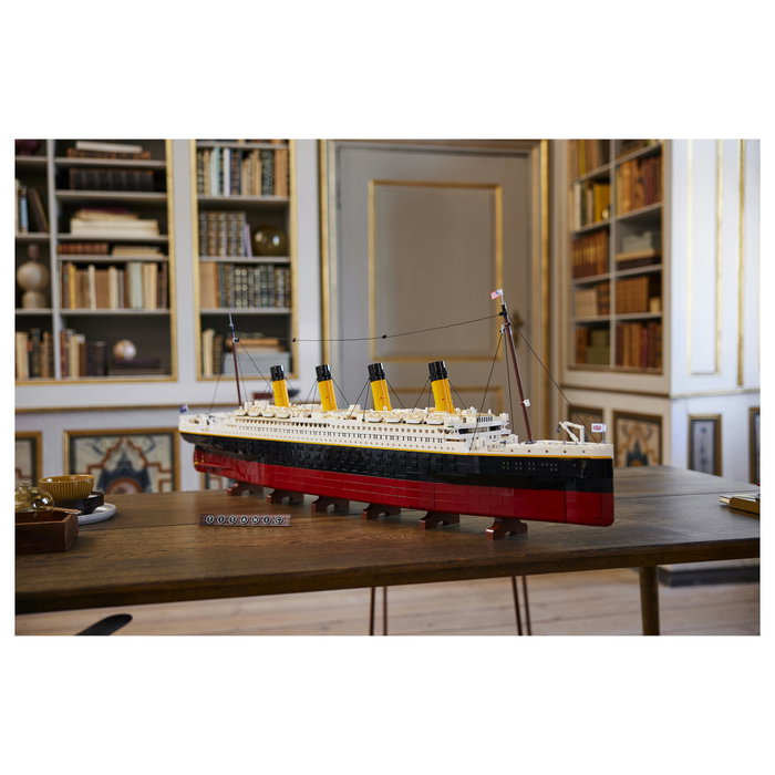 LEGO Creator Titanic (10294) LEGO Creator Titanic (10294)