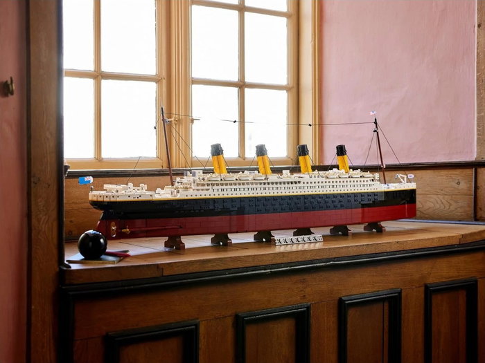 LEGO Creator Titanic (10294) LEGO Creator Titanic (10294)