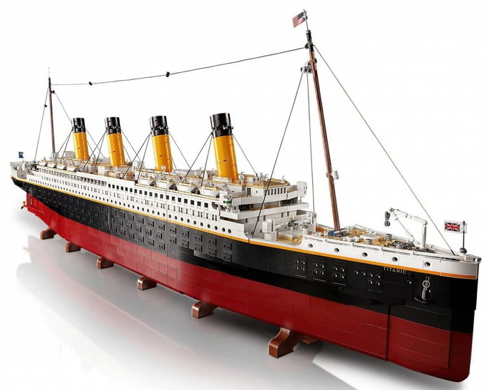 LEGO Creator Titanic (10294) LEGO Creator Titanic (10294)