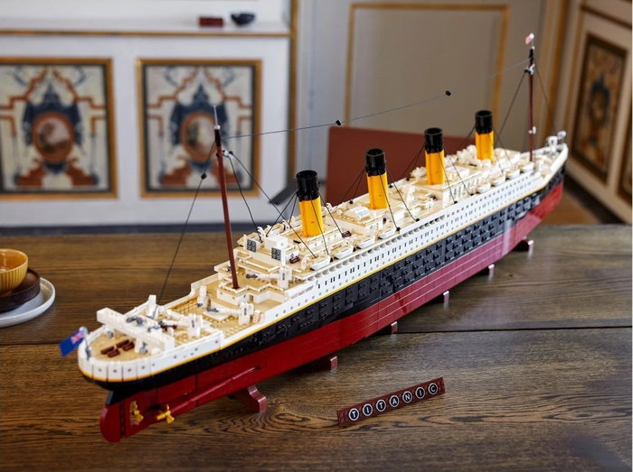 LEGO Creator Titanic (10294) LEGO Creator Titanic (10294)