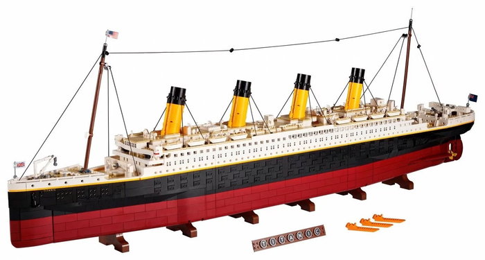 LEGO Creator Titanic (10294) LEGO Creator Titanic (10294)