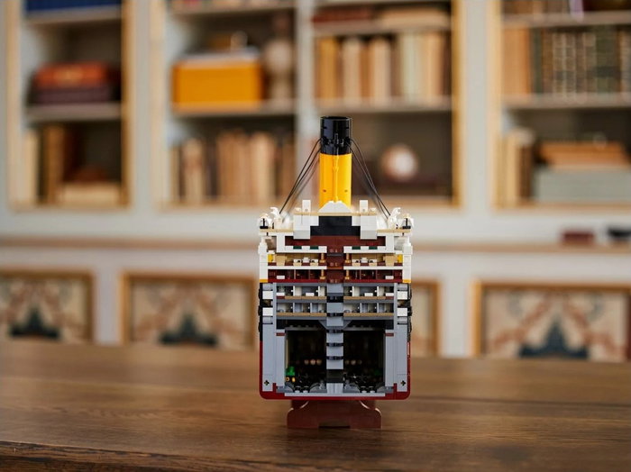 LEGO Creator Titanic (10294) LEGO Creator Titanic (10294)
