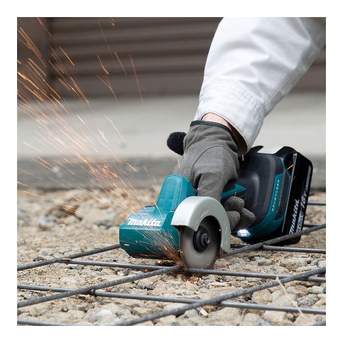 Makita DMC300Z Amoladora Angular a Batería, 18V 5Ah, 2000 RPM, Disco 7.6cm