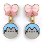THE CARAT SHOP Pendientes Lazos Pusheen con Lazos Rosas Aleación de Zinc Colgantes Gato Licenciado
