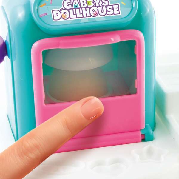 Canal Toys Juego de Plastilina Pastelería Casa de Muñecas de Gabby con Moldeos y Accesorios para Niños 3+ Años