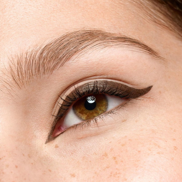 Essence Eyeliner Pen Extra Long-lasting 020 Marrón Essence Eyeliner Pen Extra Long-lasting 020 Marrón