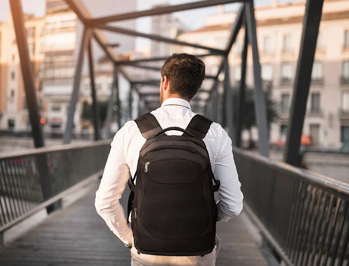 Q-connect Mochila para portátil 18' negra