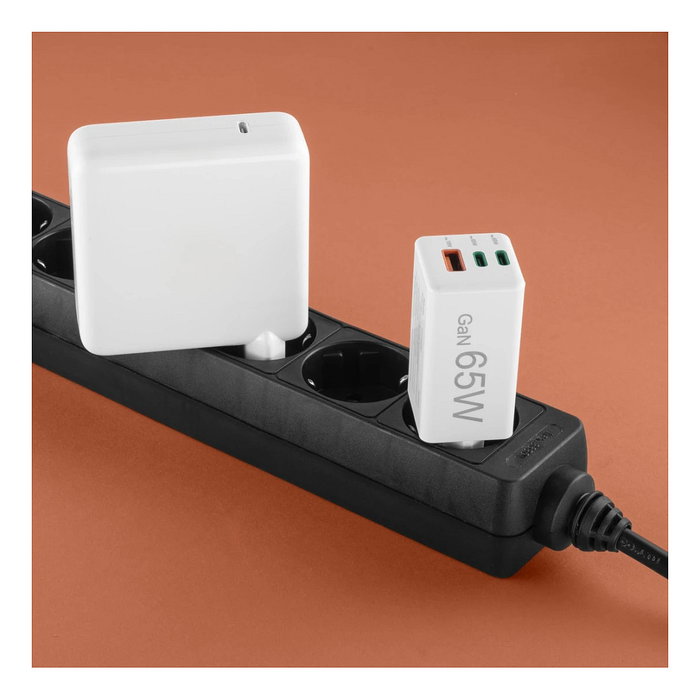 Hama Cargador de red Mini 65W PD/QC 2x USB-C 1x USB-A Blanco